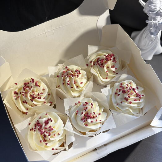 Капкейки с малиной