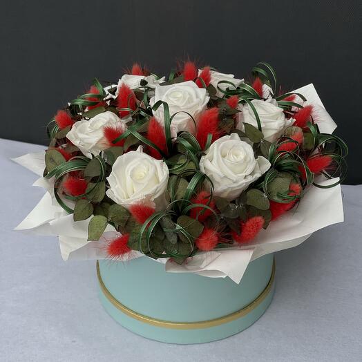 Stabilized roses White