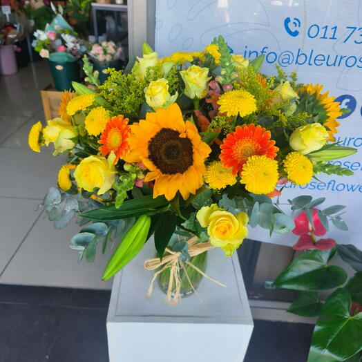 Large yellow sunflower vase