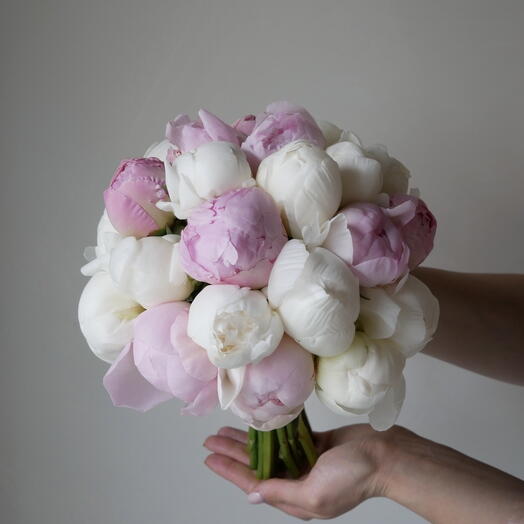 Свадебный букет пионов