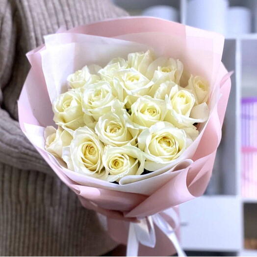 Bouquet of 15 white roses! Win Her heart at first sight :)