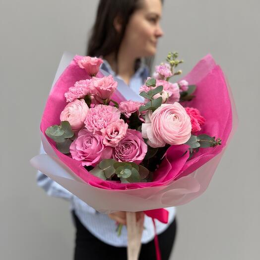 Pink spring bouquet