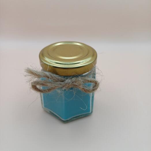 Aroma candle with flowers