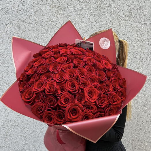 Красные розы сорта "Эксплорер", 75 стеблей