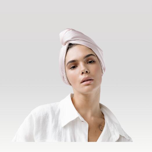 Wildflower - Turbante para secar el cabello con seda de morera y microfibra - Un regalo que ella nunca había recibido antes