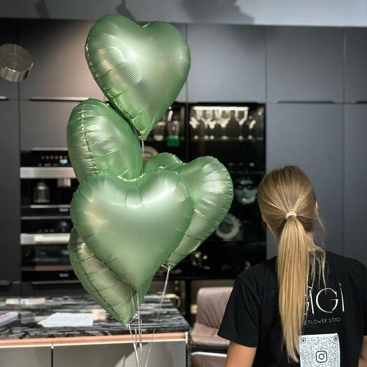5 Green heart balloons