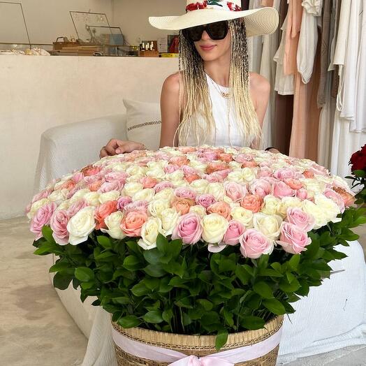 Basket 301 roses sweet pink mix