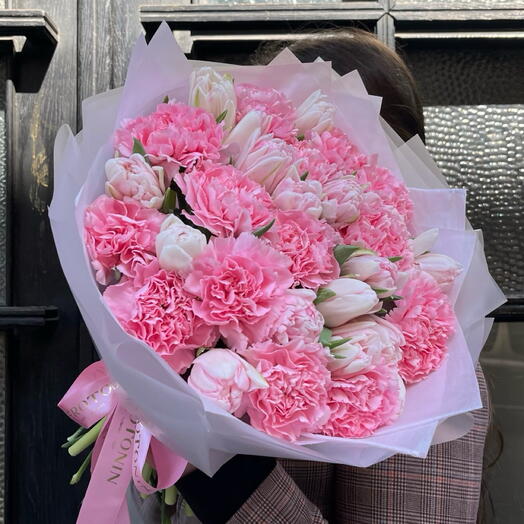 Tulips 16+ Diantus 15