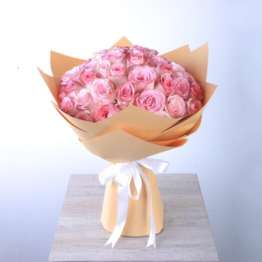 Pink Rose Bouquet - A Heartfelt Guesture