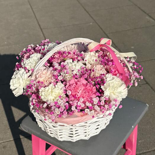 Cesta de flores rosas