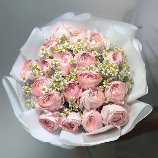 Букет с ранункулюса и танацетума