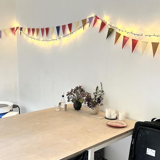 1.5 hours of hourly coworking at Pottery District Studio