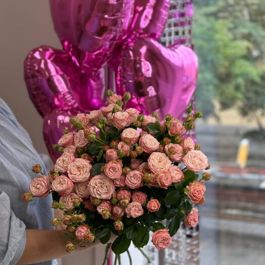 Bouquet of spray roses