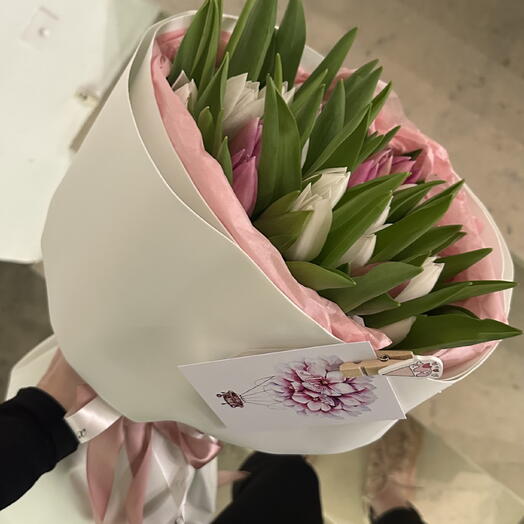 Тюльпаны в круглой упаковке