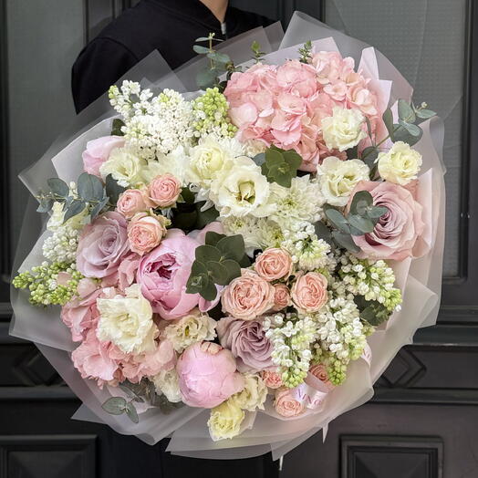 Hydrangea, Paeonia, Spray Roses (Big)