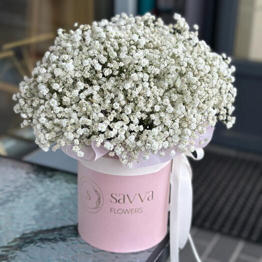 Box with gypsophila