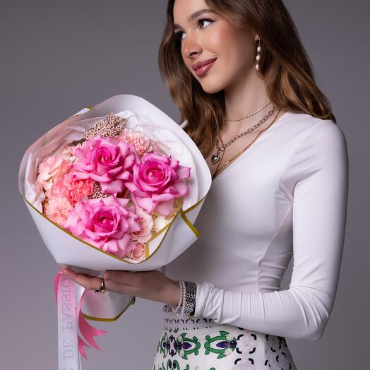 Rosy Morning S Size( French pink roses, spray roses, hydrangeas, dianthuses, rice)