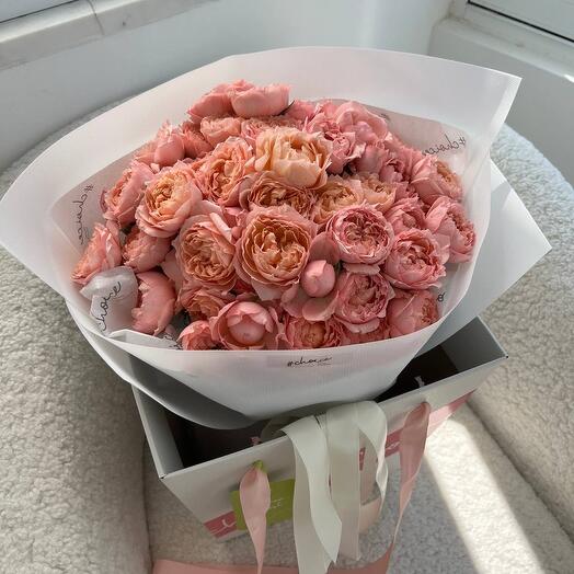 Julietta Spray Roses Size S