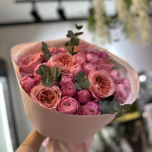 Garden roses with bush roses pink
