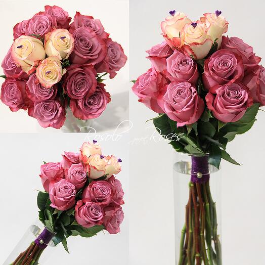 15 big Roses, purple   cream