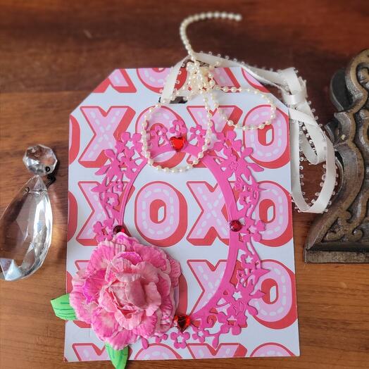 Gift tag with rose
