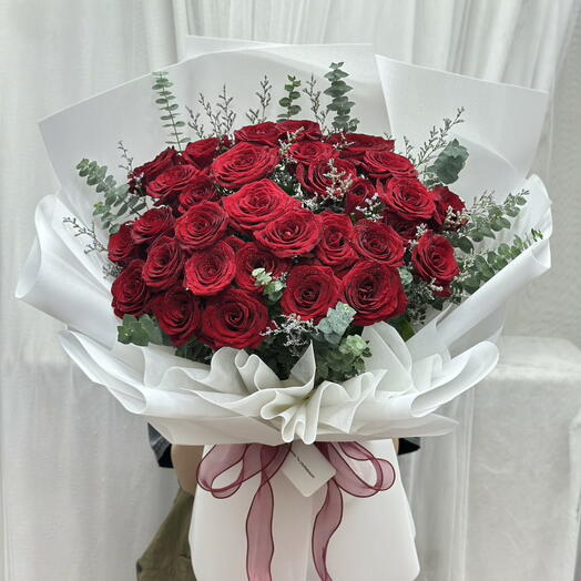 Beautiful red rose bouqet