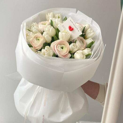 Bouquet Ranunculus tulips