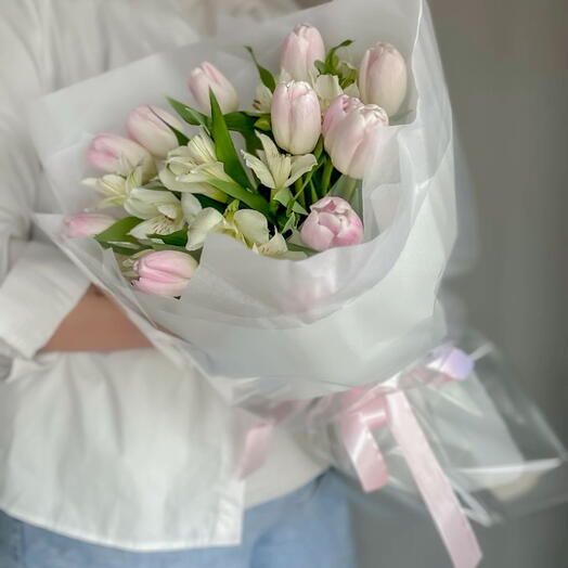 Bouquet Pink Whisper — Tulips   Alstroemeria