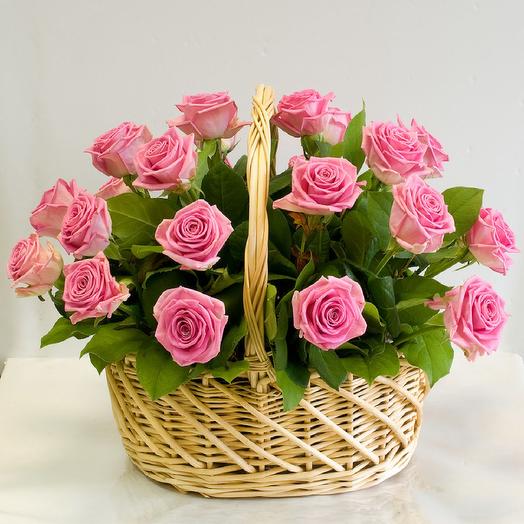 25 roses in a basket