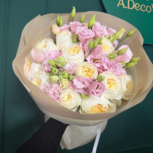 Eustoma mit Pfingstrosenrose