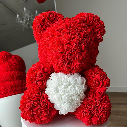 Rosenbaer rot mit Rosen Herz M