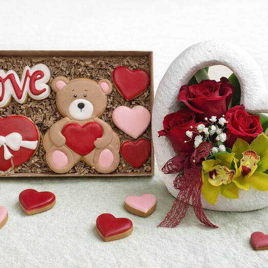Locked You in My Heart with Large Handmade Gingerbread Gift Set