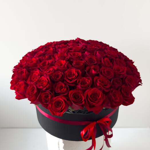 101 roses in a black box