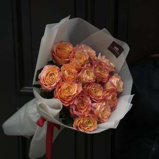 15 pomarańczowych roż