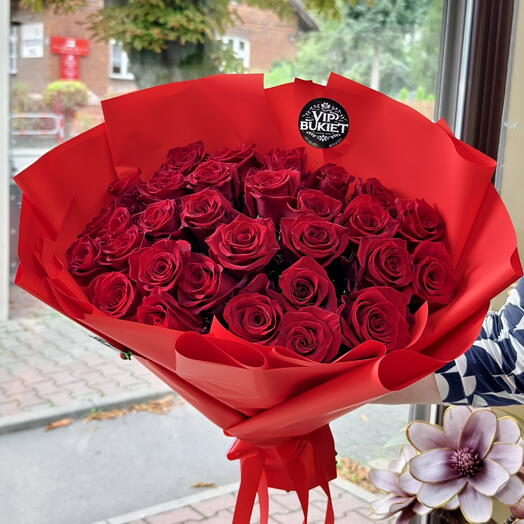 Mono bouquet of 25 roses