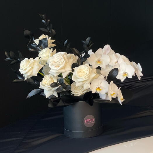 Flower box Black   white