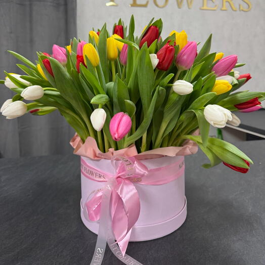 101 tulips in a box