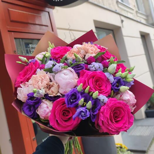 Classical flowers bouquet