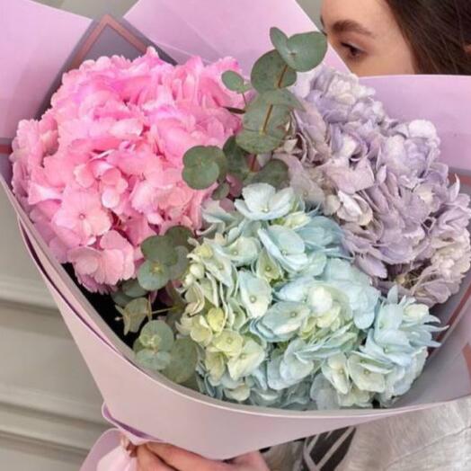 Bouquet "Three hydrangeas"