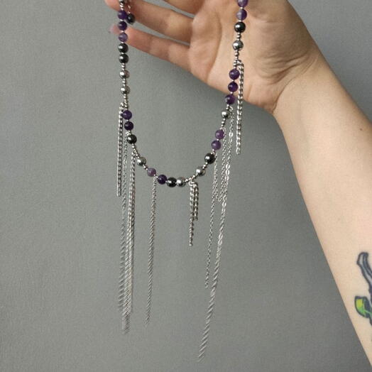 Naszyjnik "Ciemna gwiazda" z ametystu, hematytu i stali