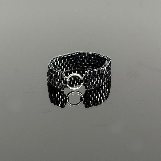 Beaded ring with insert