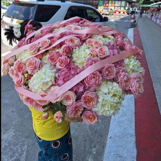 XXL bouquet Big mix bouquet | Букет в корзине XXL