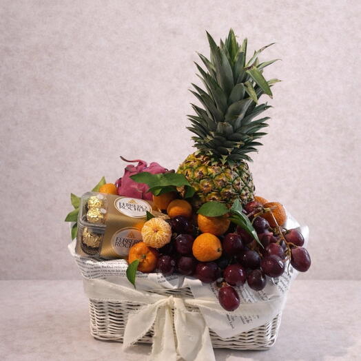 Fruits box with fererro rocher