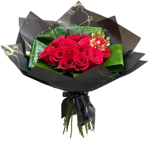 RAMO DE 12 ROSAS IMPORTADAS CON COREANO Y CORONA