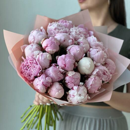 25 peonies