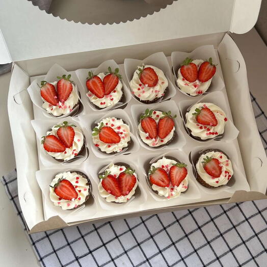Strawberry cupcakes