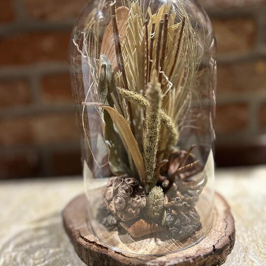 Natural dried flowers in a glass bell No.3