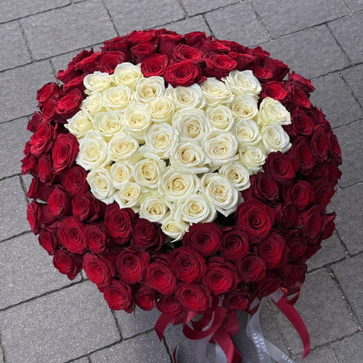 101 Roses in a basket  „White heart