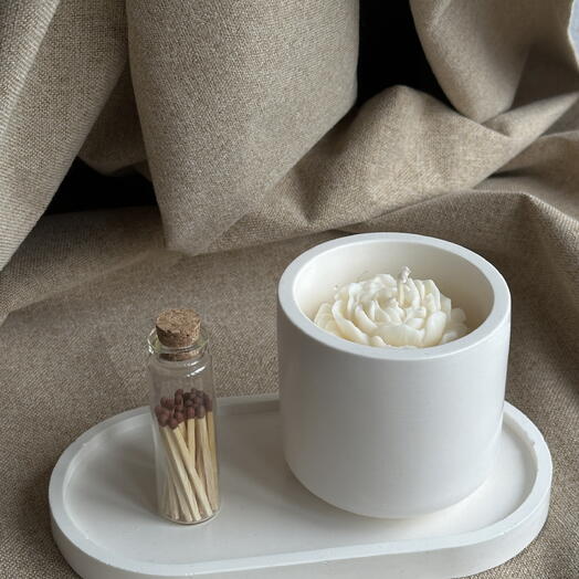 Peony candle - set with a stand and matches
