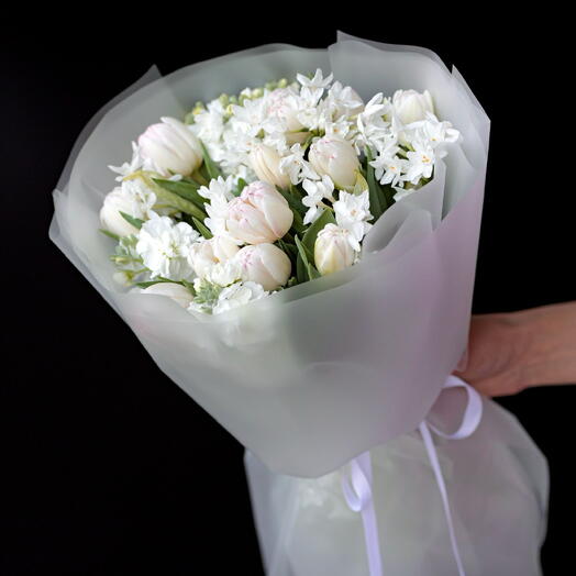 Soft spring mix bouquet